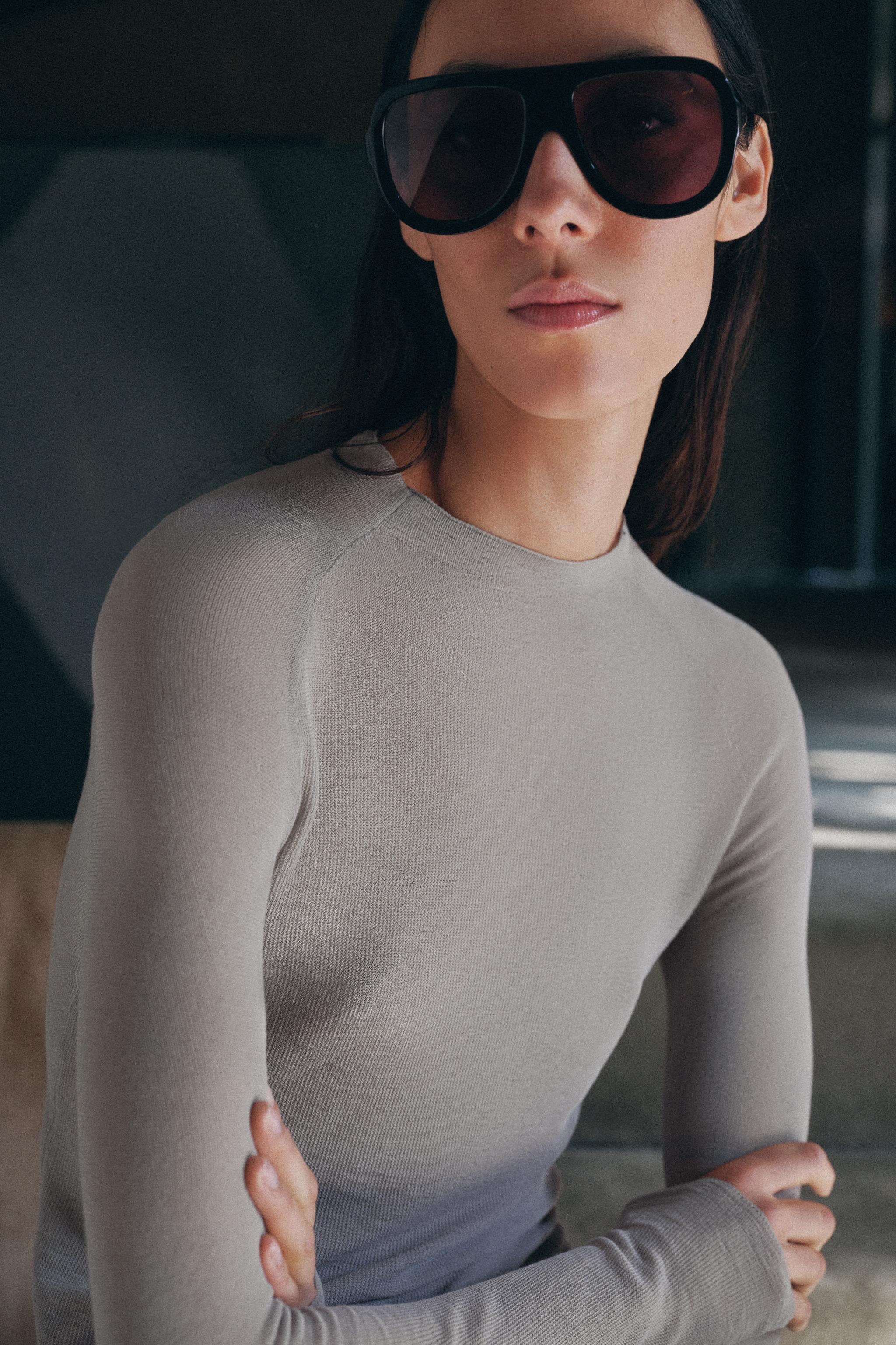 FINE KNIT TOP