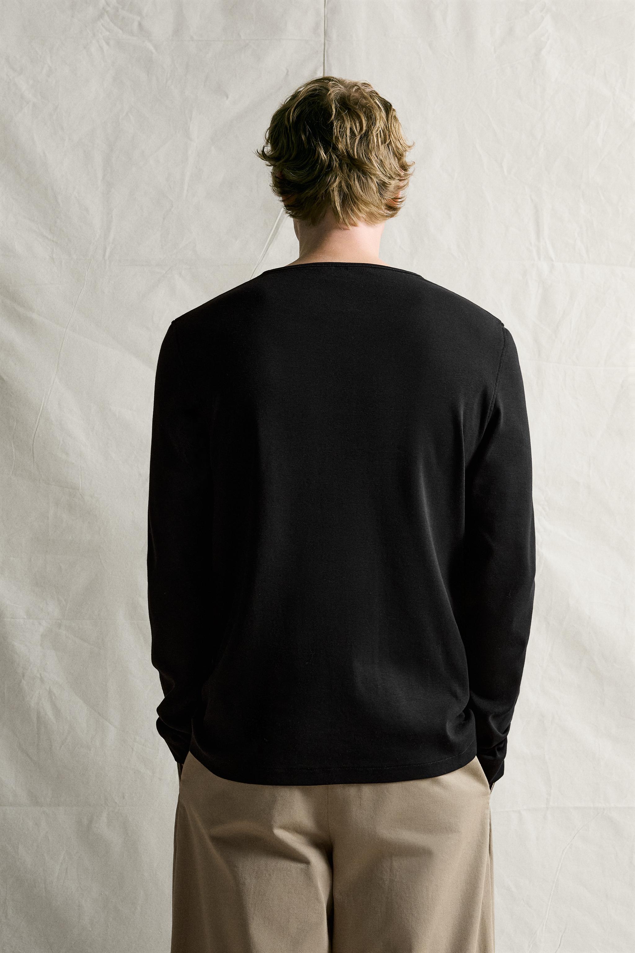 HENLEY T-SHIRT