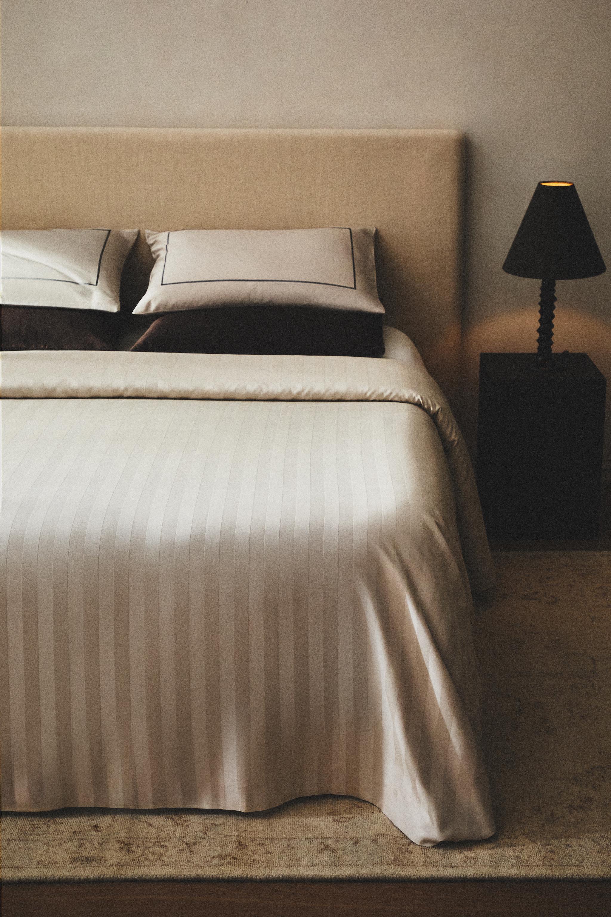 SATEEN STRIPED DUVET COVER (500 THREAD COUNT)