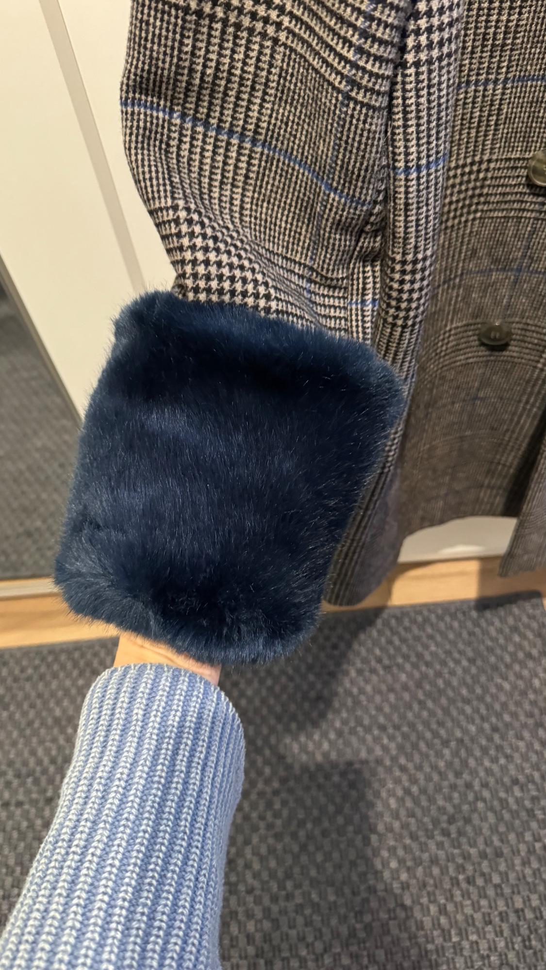 CHECKED COAT WITH TEXTURED CUFFS - Image 3