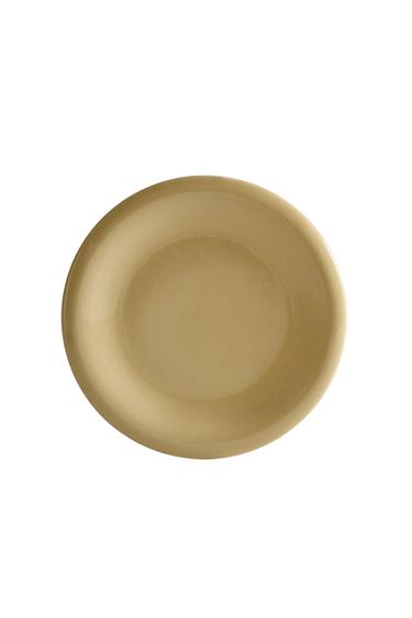 طبق مسطح خزف حجري مطلي بالمينا - كريمي الخاص بـ Zara