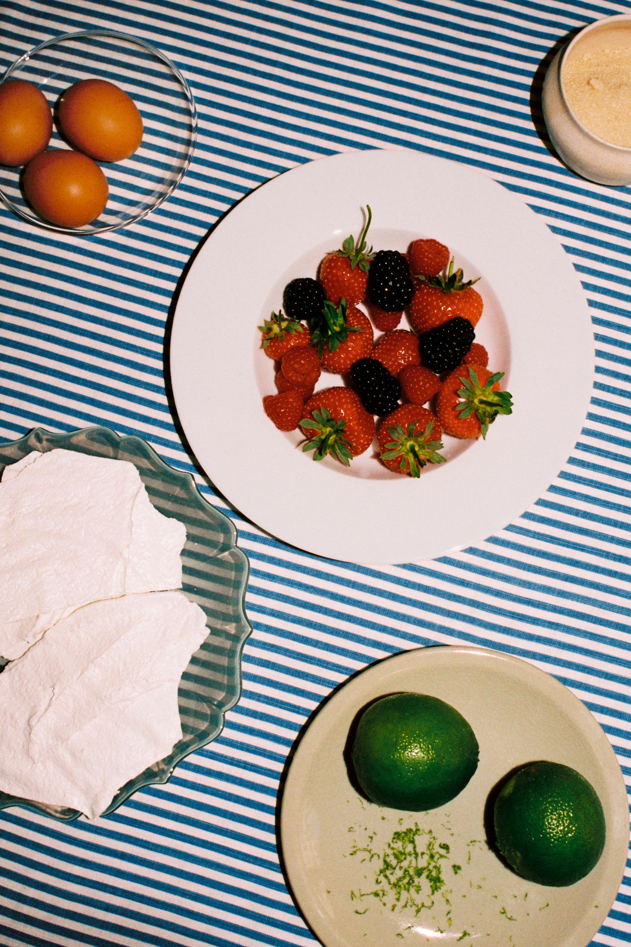 BONE CHINA SOUP PLATE — White