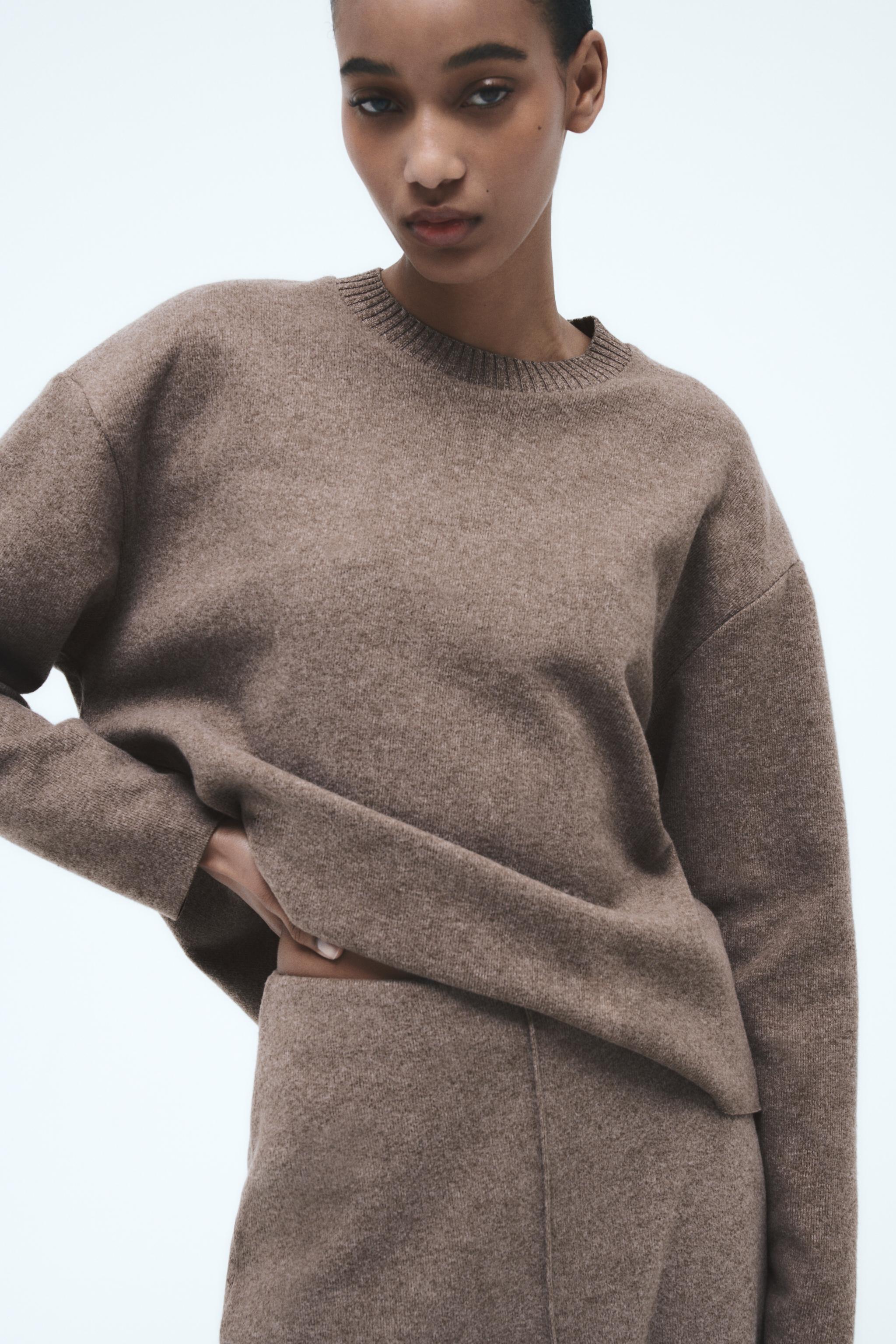 MINIMALIST SWEATER AND SOFT SKIRT MATCHING SET