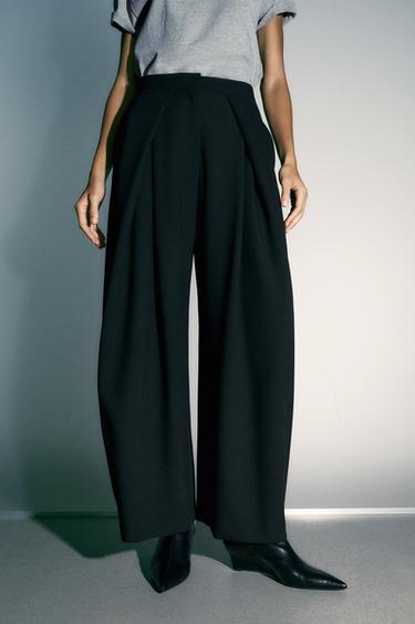 PANTALON LARGE À PLIS - Noir de Zara