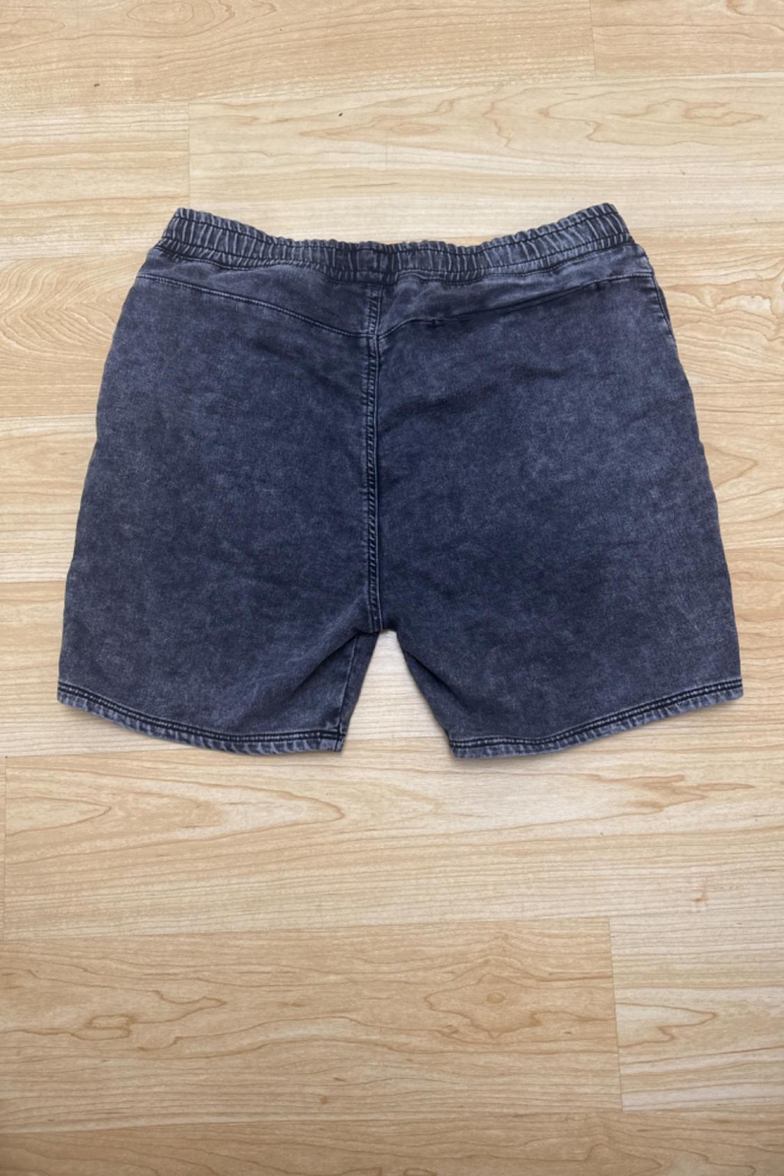 ACID WASH BERMUDA SHORTS - Image 2