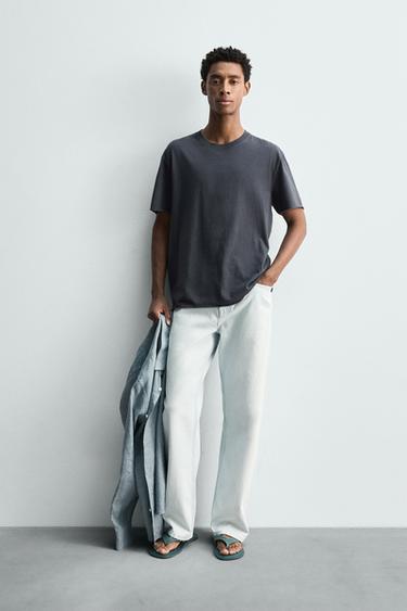 تيشرت LIGHTWEIGHT بلمسة نهائية غير منتظمة - أزرق لامع الخاص بـ Zara