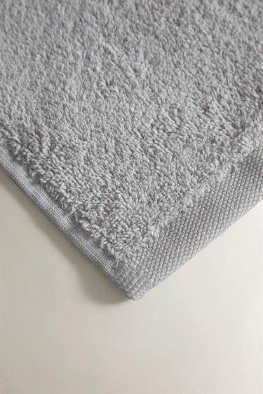 PACK OF HIGH-QUALITY COTTON HAND TOWELS (PACK OF 3) - Light grey by Zara - Image 3