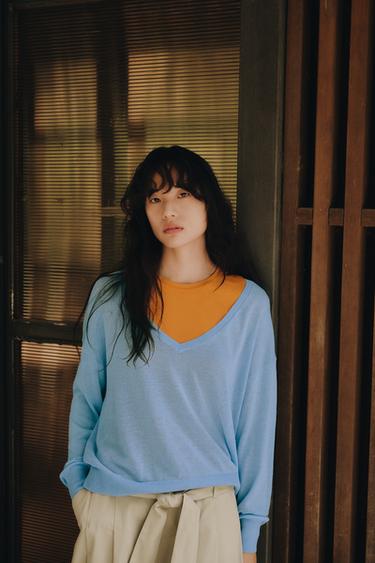 V-NECK KNIT JUMPER - Blue by Zara