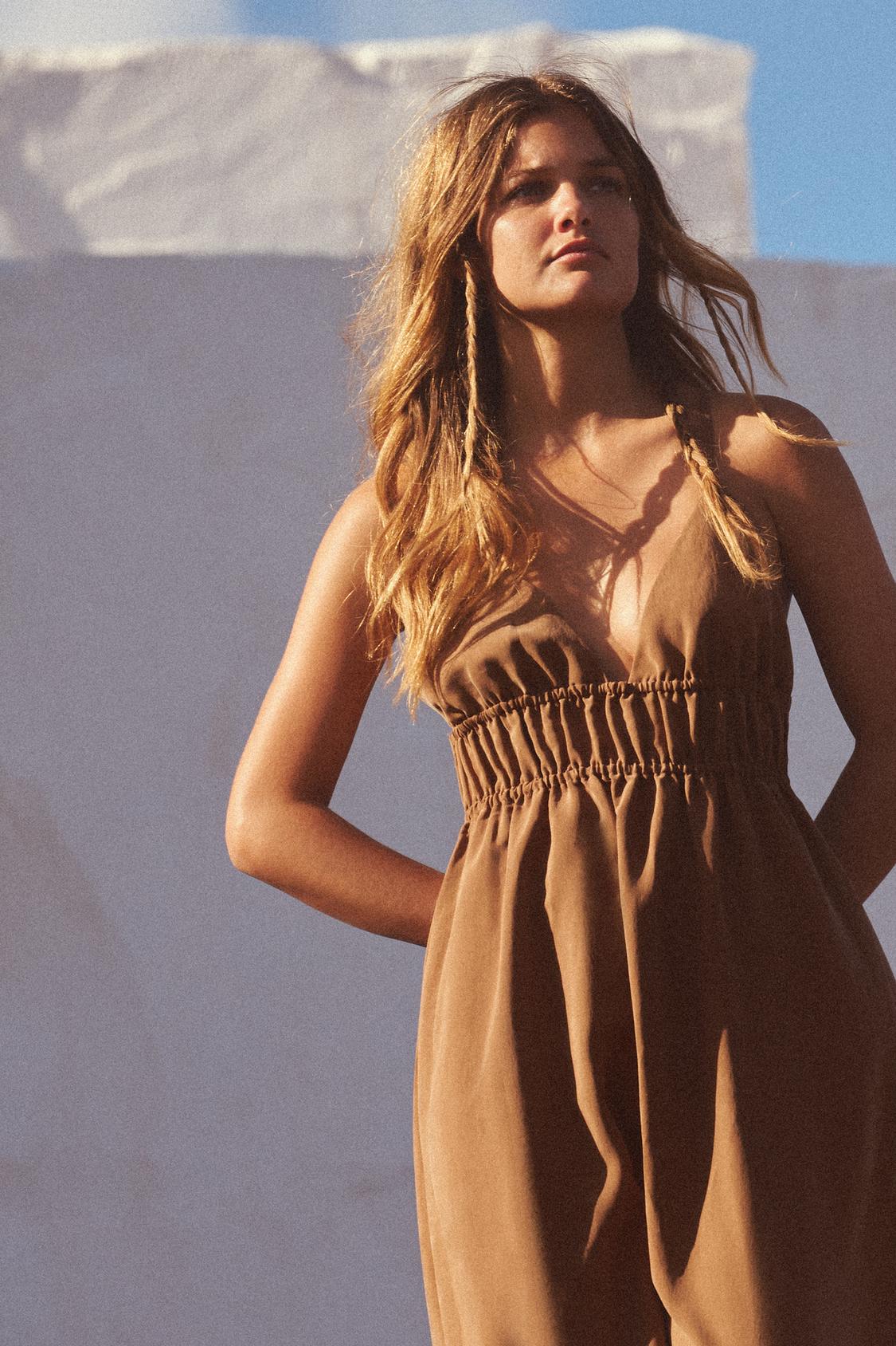 FLOWY MIDI DRESS