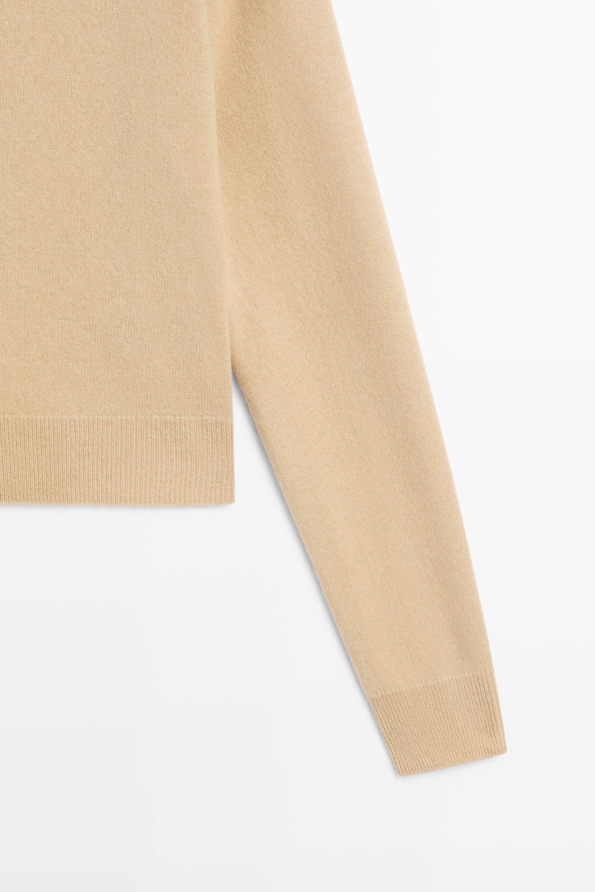 Button-detail knit cardigan