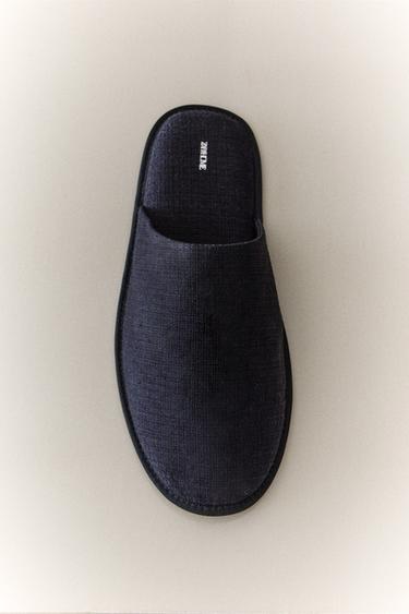 FABRIC MULE SLIPPERS - كحلي الخاص بـ Zara