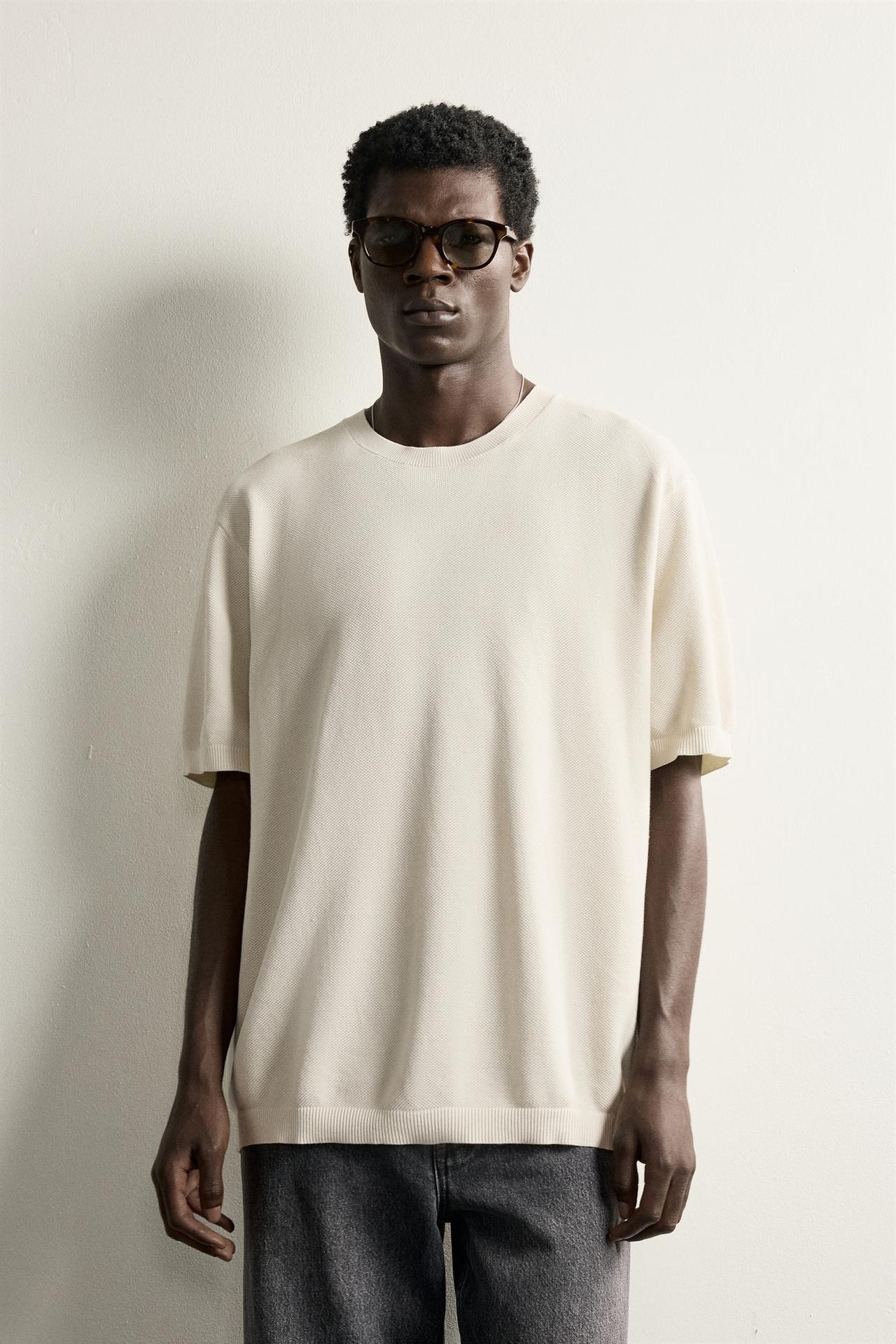 BASIC REGULAR FIT KNIT T-SHIRT — Ecru