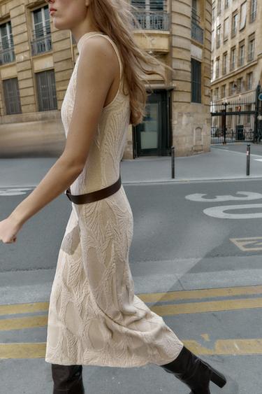 ROBE LONGUE EN JACQUARD - Écru moyen de Zara - Image 2