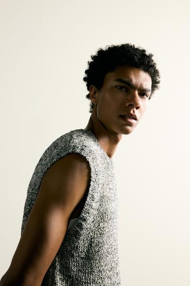 GILET EN MAILLE STRUCTURÉ - Écru de Zara - Image 6