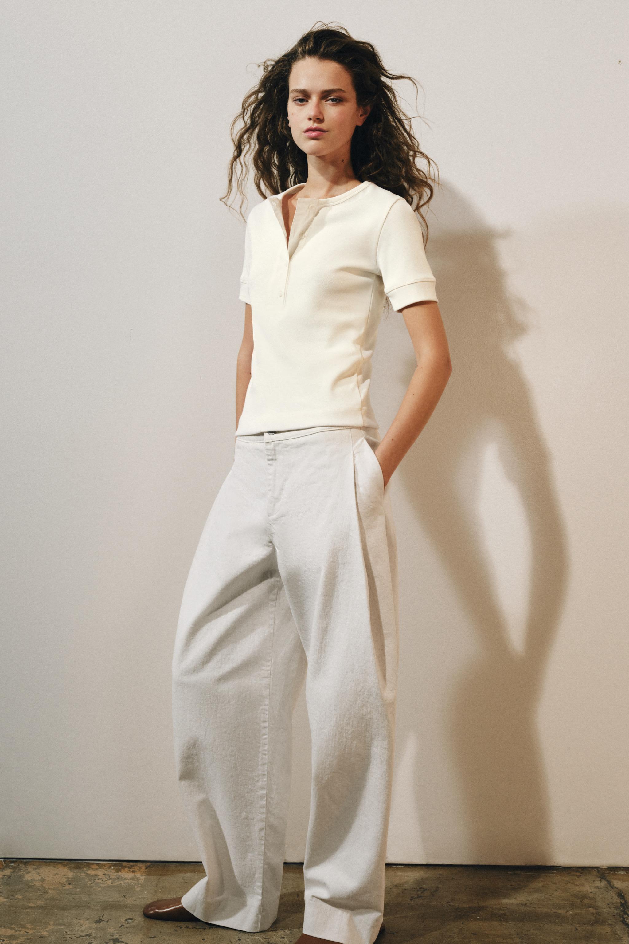 RIBBED BUTTON T-SHIRT — white