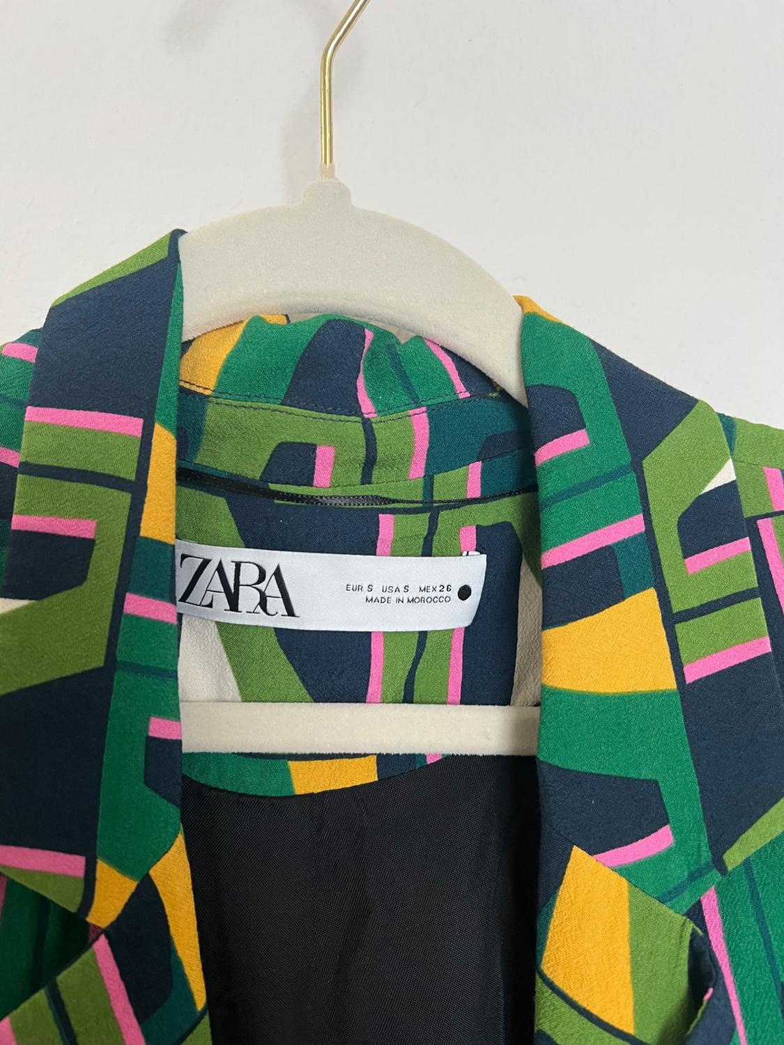 VENTED PRINTED VEST - Image 2