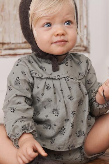 LIMITED EDITION FLORAL BLOUSE WITH SMALL RUFFLES - Printed by Zara