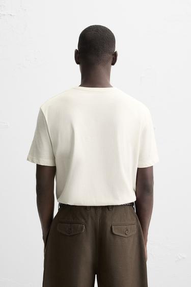T-SHIRT LIGHTWEIGHT - Blanc cassé de Zara - Image 2