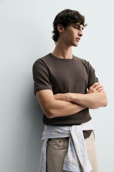 T-SHIRT REGULAR FIT - Marron de Zara - Image 5