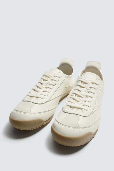 ZAPATILLA ESTILO RETRO - Blanco de Zara