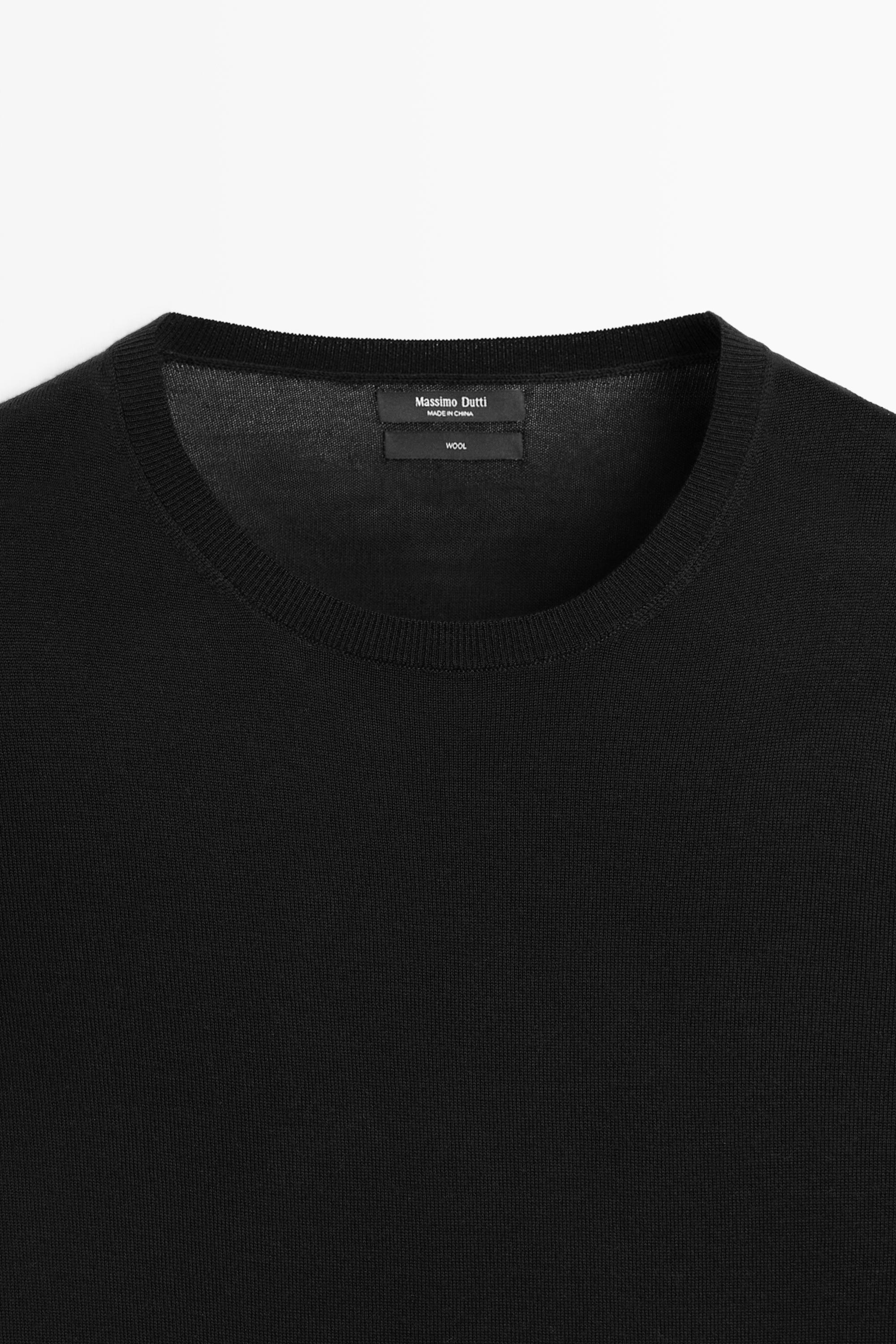 100% wool knit round neck sweater