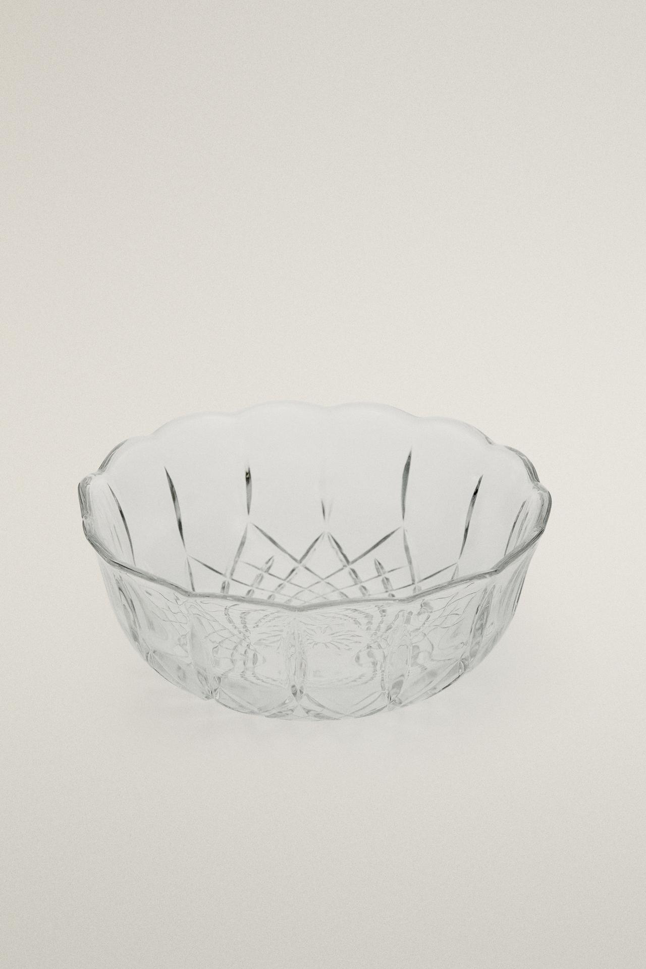 CARVED GLASS BOWL — Transparent