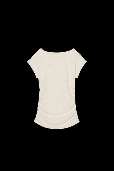 T-SHIRT MIT SEITLICHER DRAPIERUNG - Cremefarben von Zara