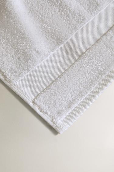 PREMIUM COTTON BATH TOWEL (600 GXM²) - White by Zara - Image 2