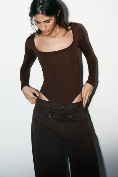 بودي بولي أميد بفتحة صدر مربعة - شوكولاتة الخاص بـ Zara