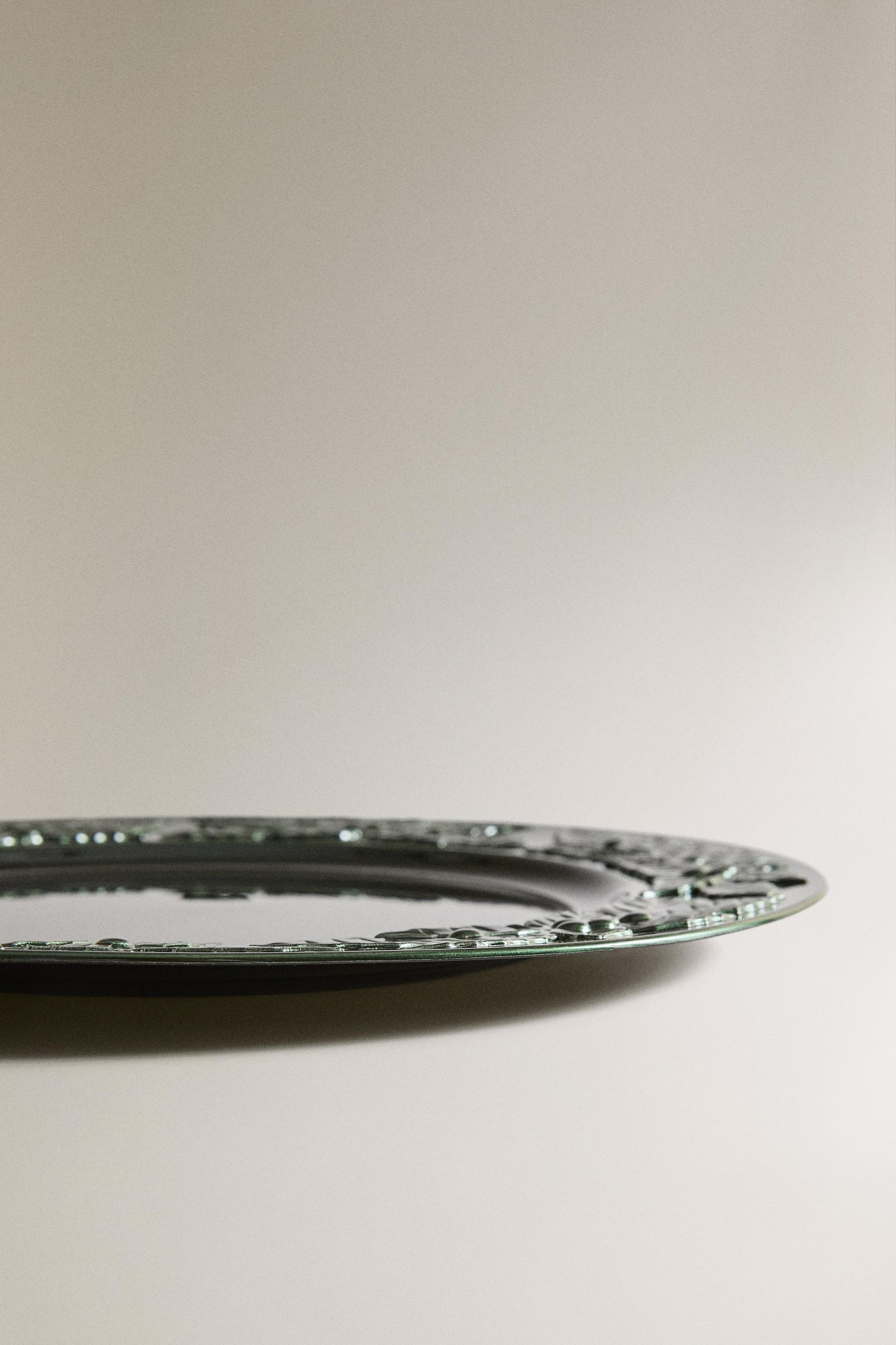 PLAIN CHRISTMAS LEAF CHARGER