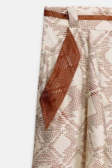 SHORT FLUID IMPRIMÉ ZW COLLECTION - Écru de Zara - Image 10