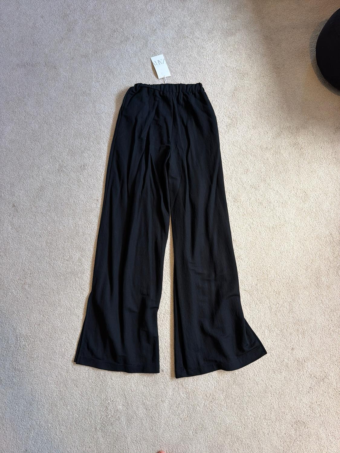 TROUSERS WITH POCKETS - Image 2
