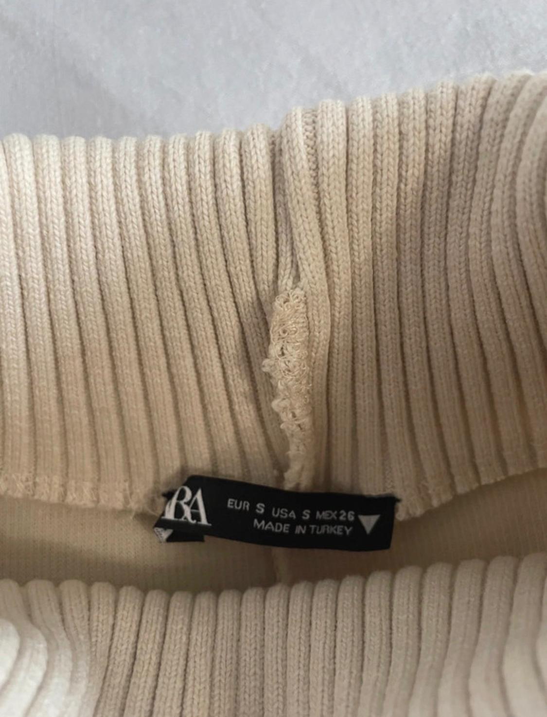 SOFT TURTLENECK TOP - Image 3