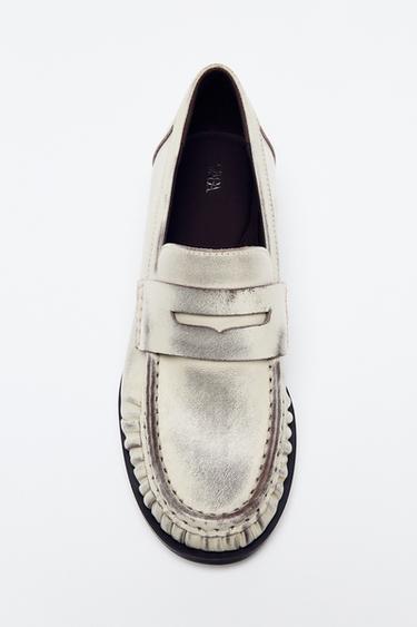 LEATHER LOAFERS WITH GATHERED DETAIL - white by Zara
