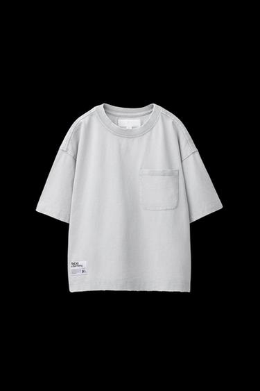 T-SHIRT IN VERWASCHENER OPTIK MIT BRUSTTASCHE - Perlgrau von Zara - Bild 0