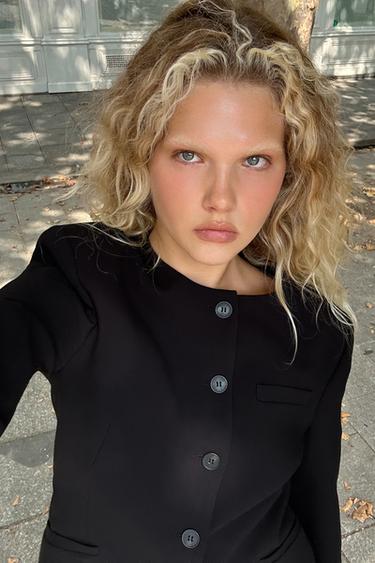 FITTED BLAZER WITH SHOULDER PADS - Black by Zara - Image 5