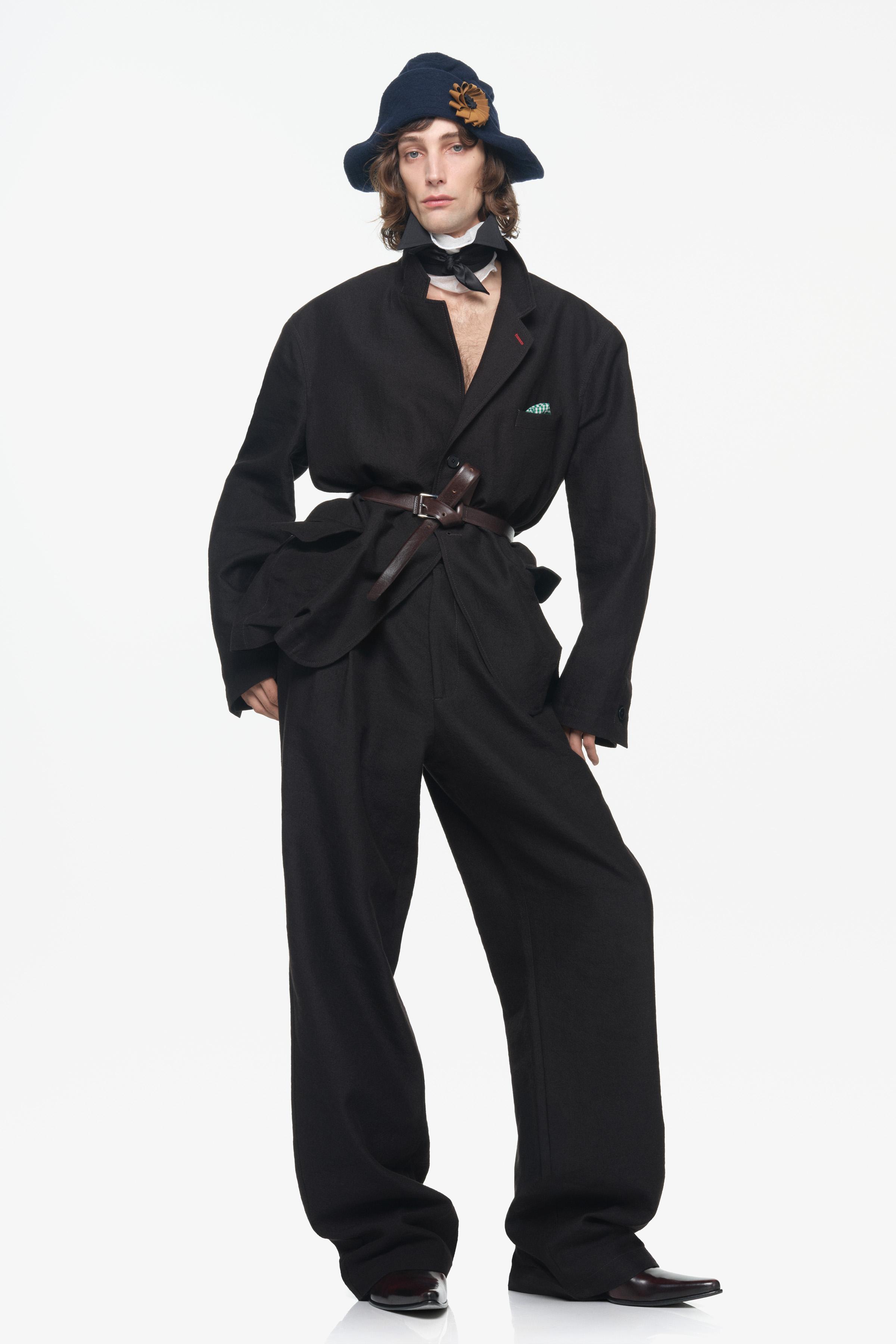 Re{form} Zara - Authored by Couturier John Galliano | ZARA 日本