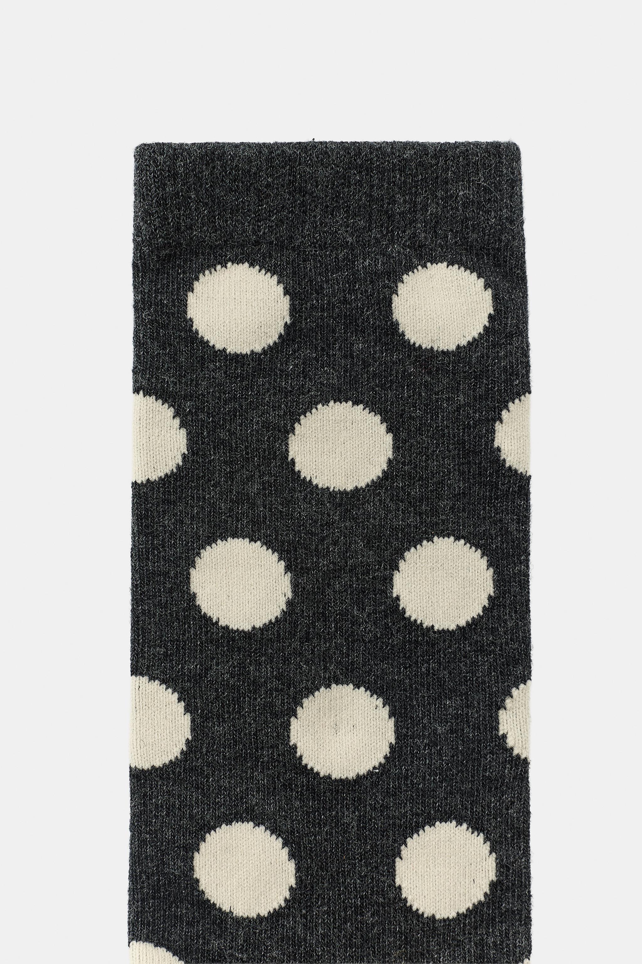 POLKA-DOT SOCKS