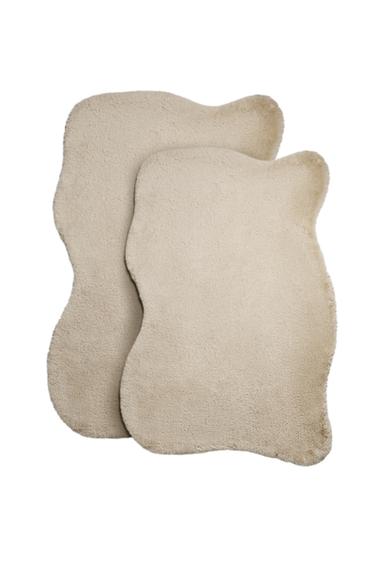 Zara IRREGULAR FAUX FUR RUG - 淺米色