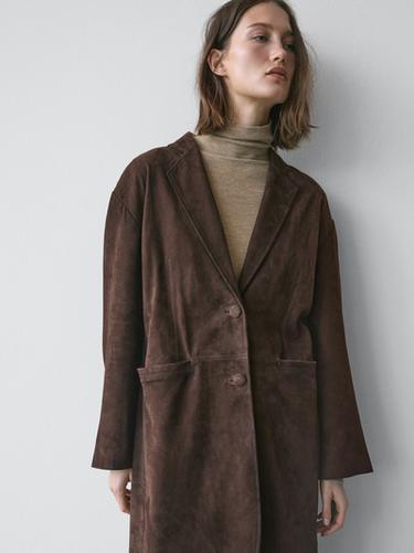 Manteau long en cuir finition daim - Marron de Zara