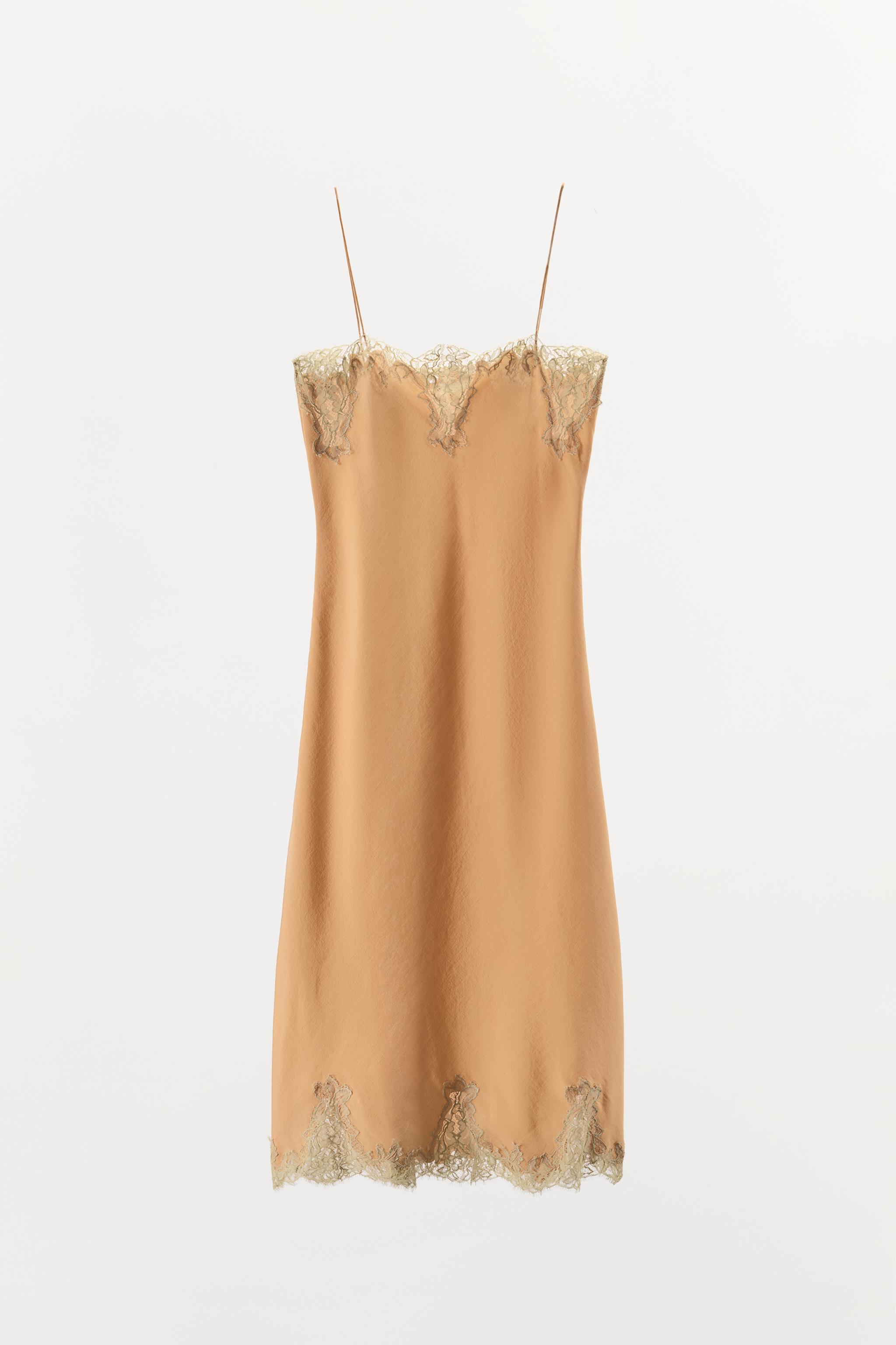 ROBE MIDI STYLE LINGERIE DENTELLE