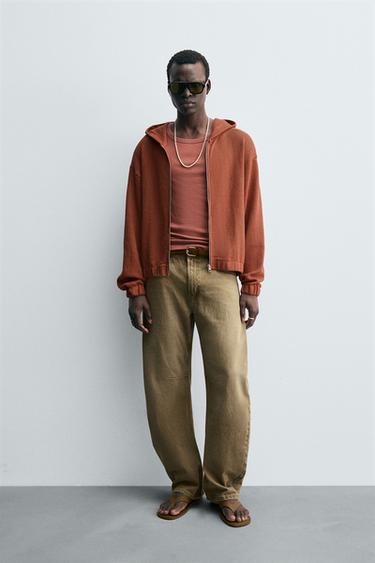 Zara DUKSERICA S KAPULJAČOM OD TKANINE OTVORENE STRUKTURE – crvenkasta