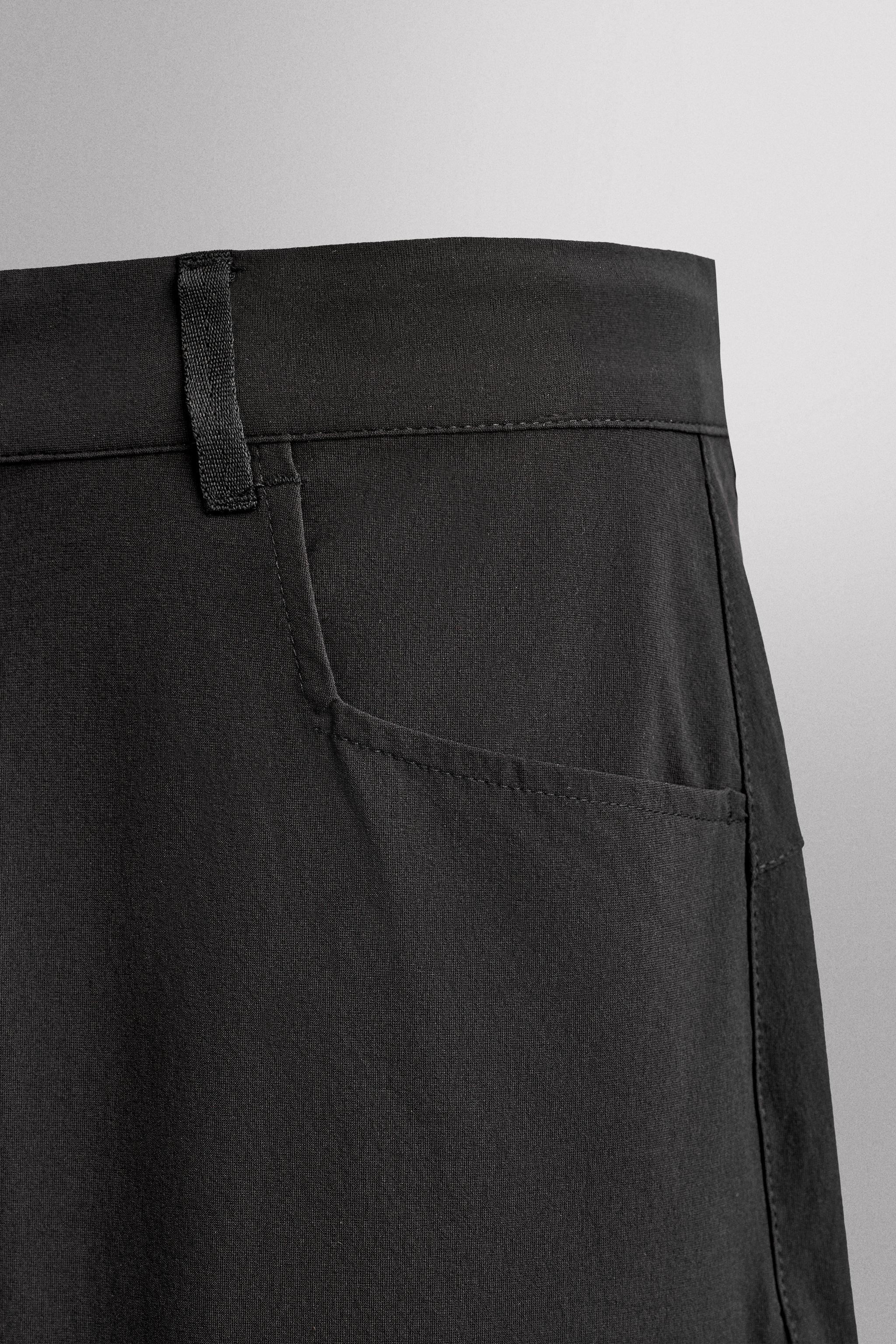 PANTALON TECHNIQUE A POCHES