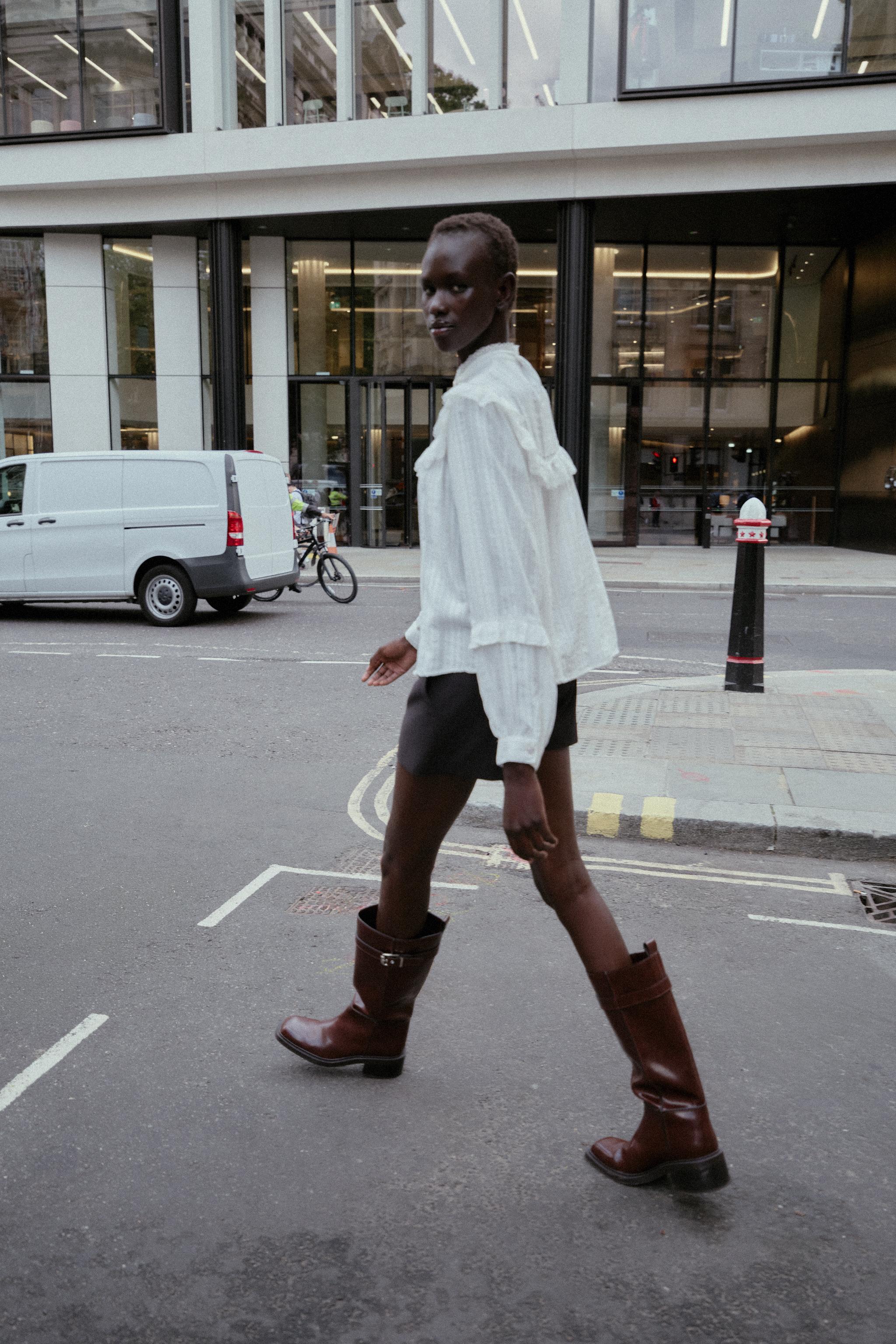 コントラストステッチニーハイブーツ - ボルドー | ZARA Japan
