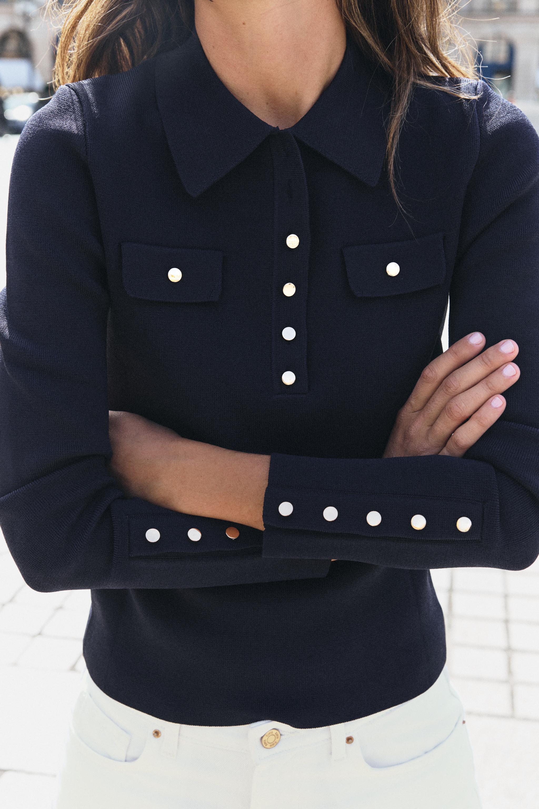 POLO EN MAILLE À PATTES DE BOUTONNAGE