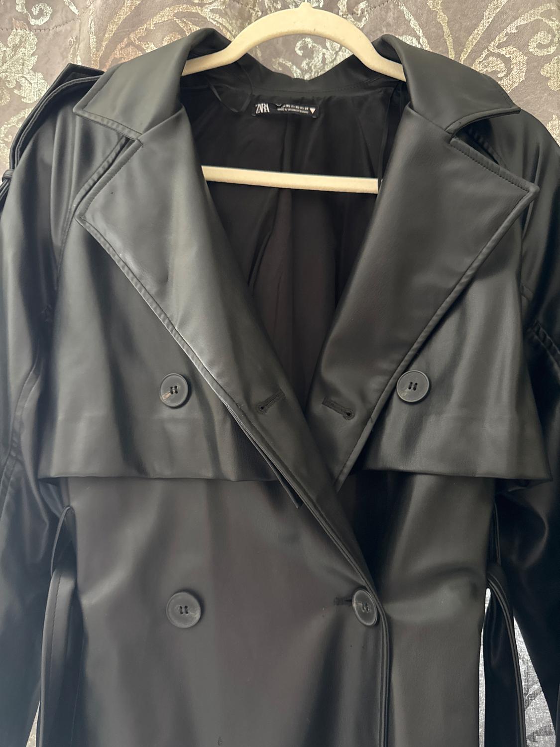 OVERSIZED FAUX LEATHER TRENCH - Image 3