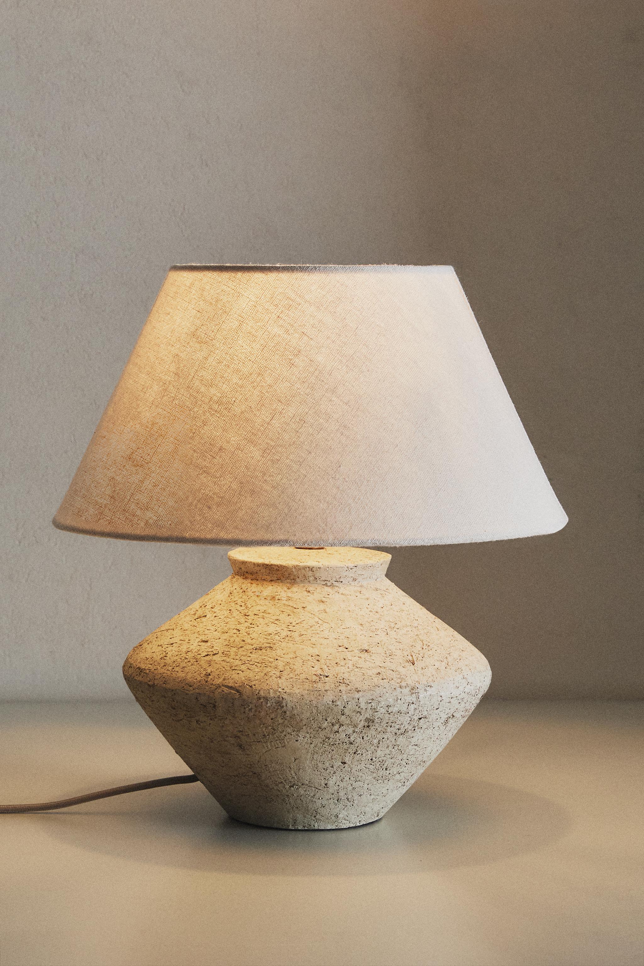 ランプ | ZARA 日本