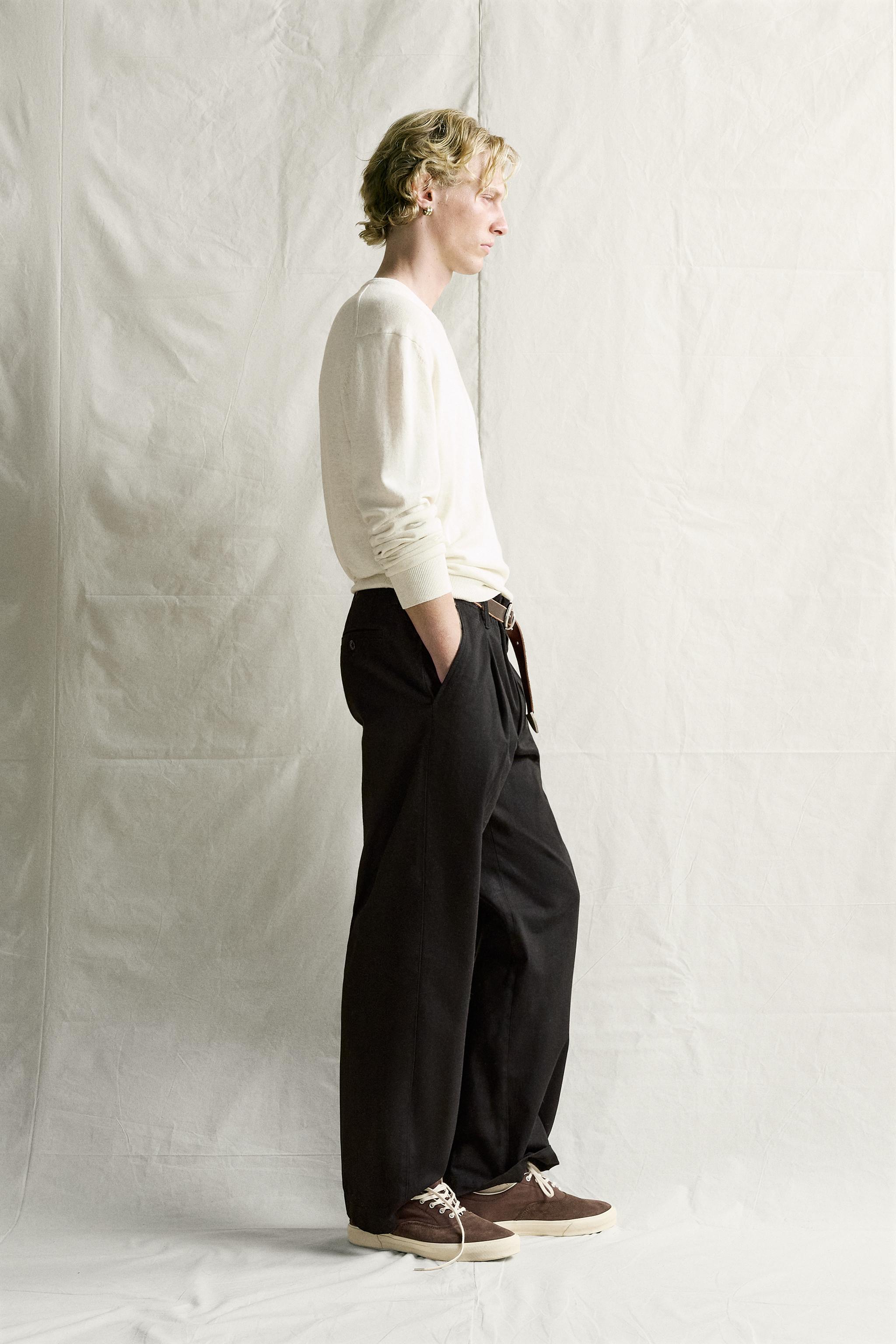 REGULAR FIT V-NECK JUMPER