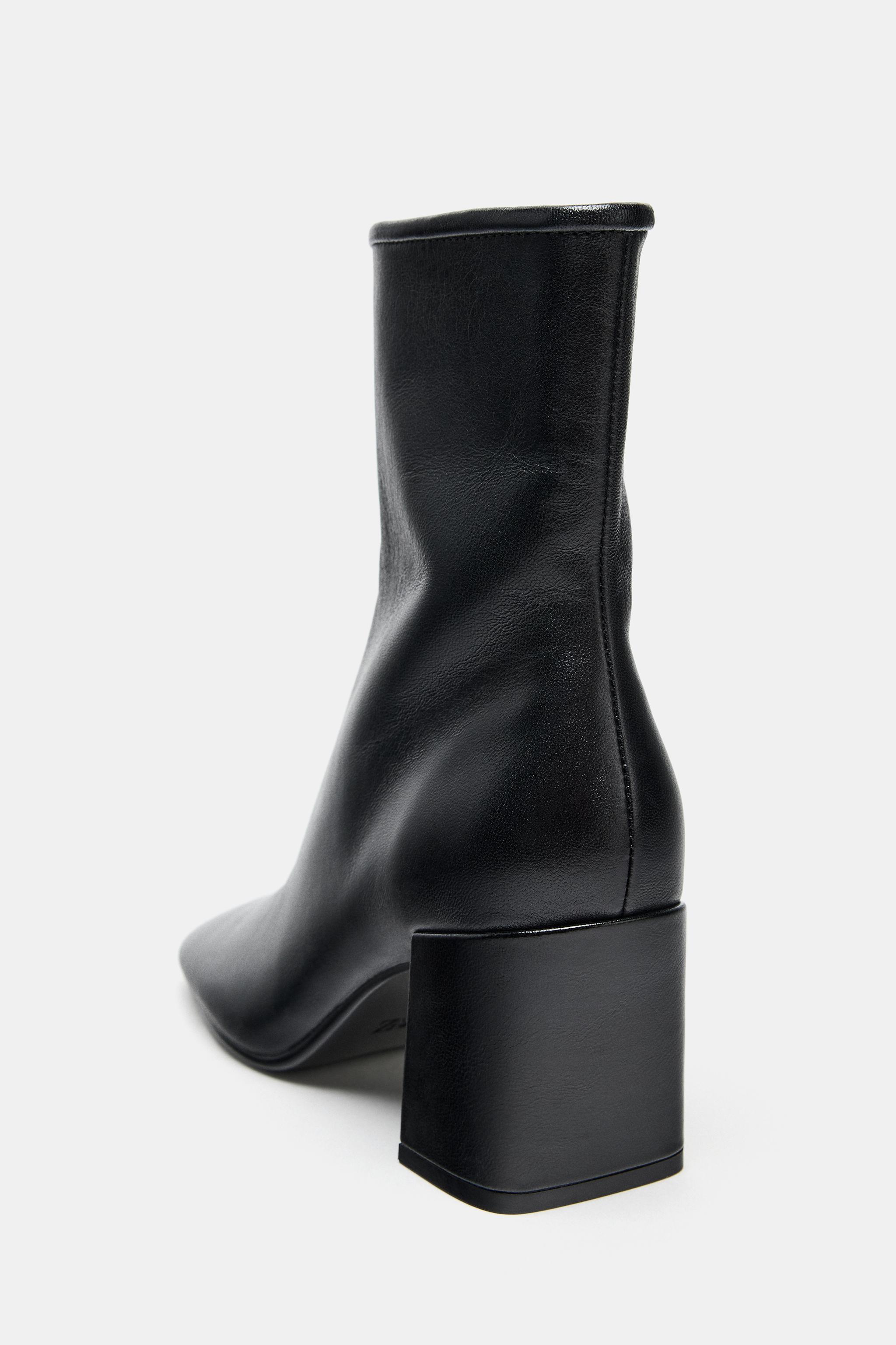 WIDE HEELED LEATHER ANKLE BOOTS