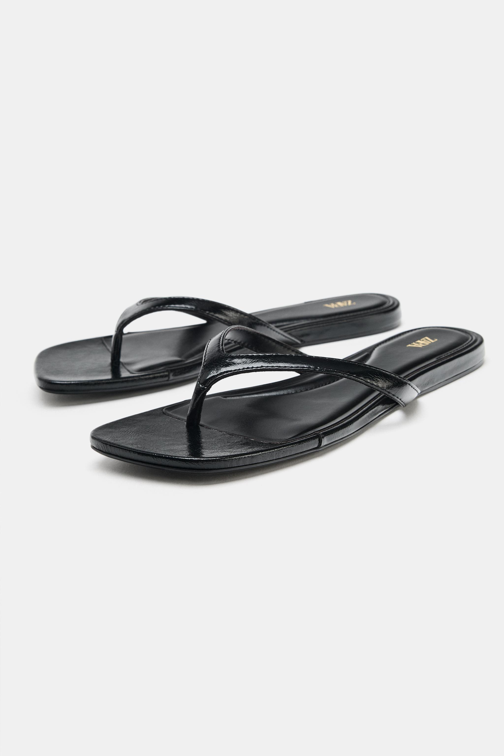 FLAT SANDALS